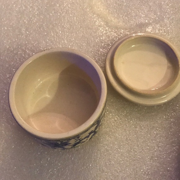 Porcelain box - Picture 3 of 5